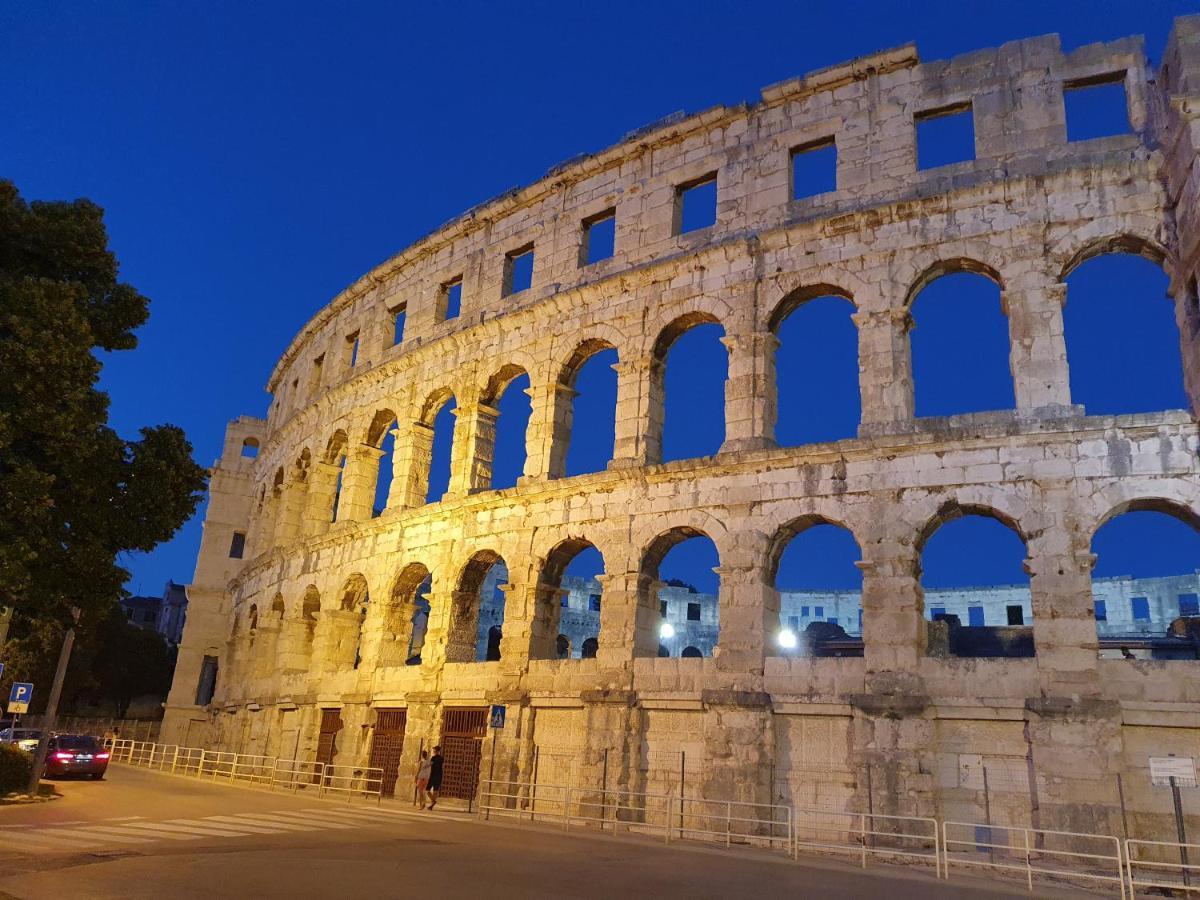 Amphitheater Apartment Pula Exterior foto